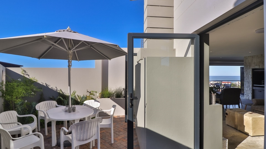 2 Bedroom Property for Sale in Stilbaai Oos Western Cape